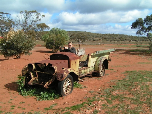 Old Rusty Car 1